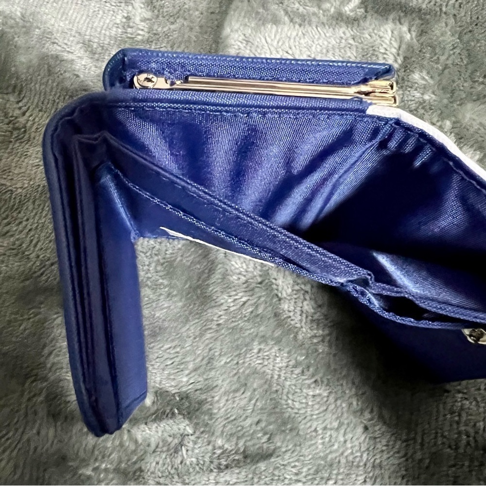 Peanuts Trifold Rare Mini Blue/White Leather Kiss lock Wallet - Picture 12 of 12